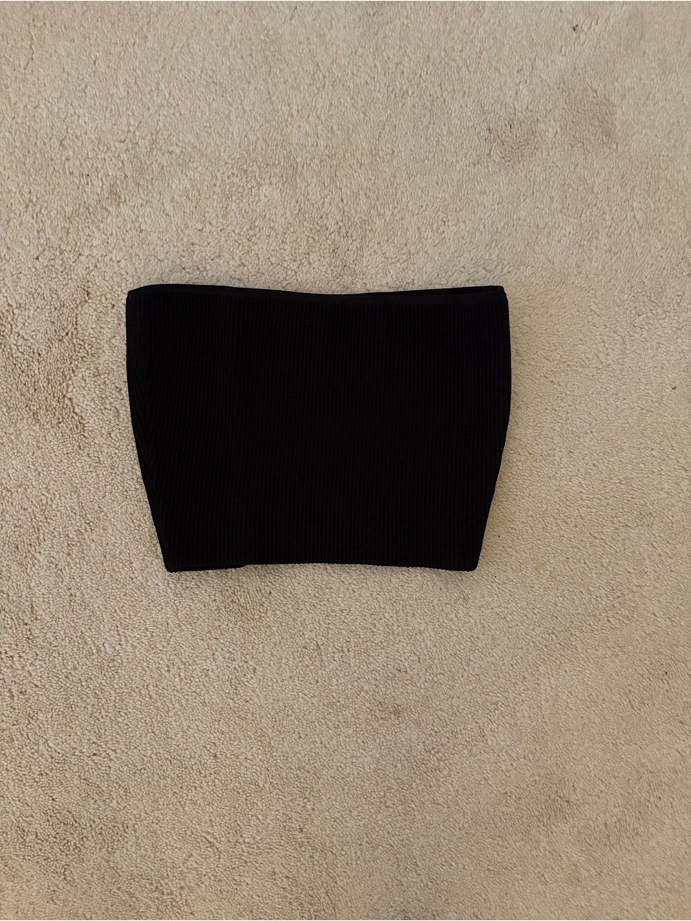 Aritzia Black Ribbed Strapless Crop Top